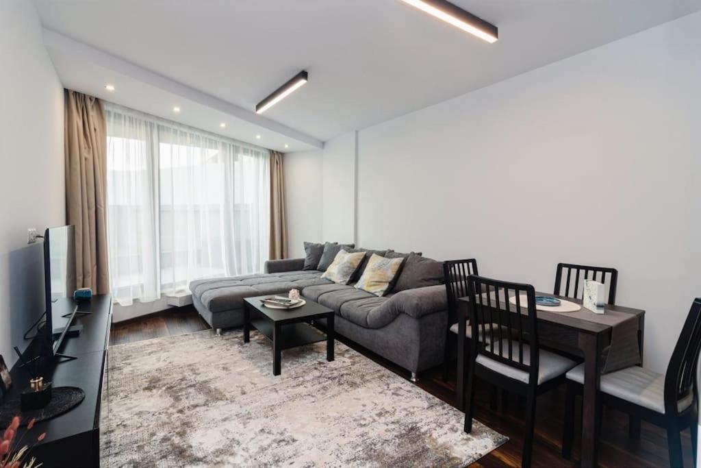 Georgi'S 1 Bedroom Quiet Apartment With Garage Sofia Exterior photo